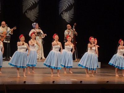 「ナーパラパライ Ho’opili Hou」のショーに出演しました